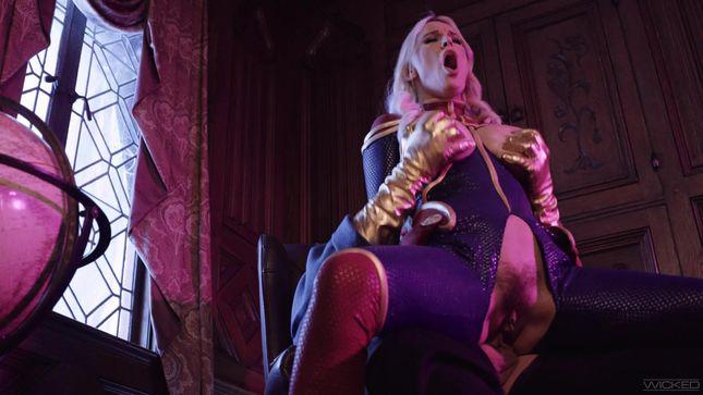 Captain Marvel gives himself to Strange with big breasts