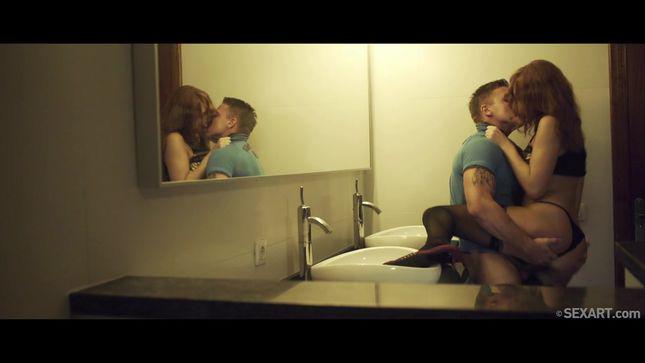 The guy at the party tore off his girlfriend in the toilet