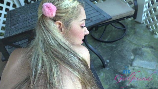 The neighbor gives herself into the vagina after masturbation