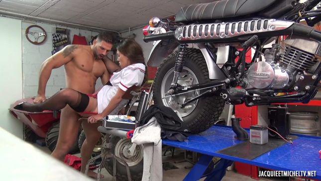 The nurse in the garage attended to the patient